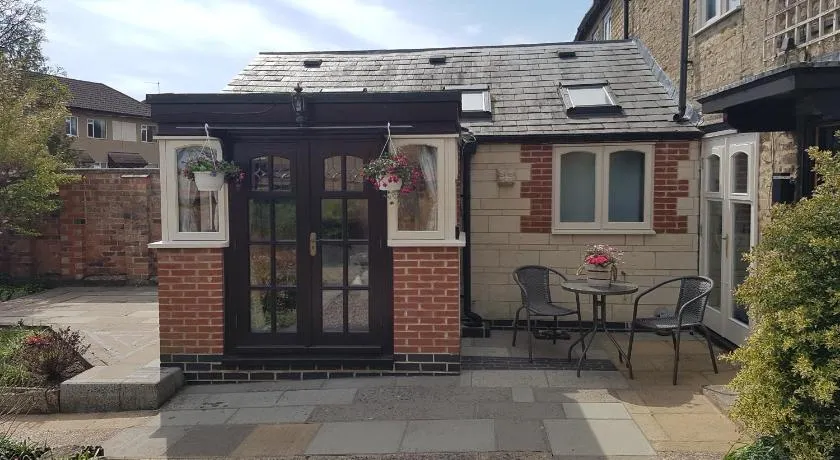 Ruby Cottage - Image 1