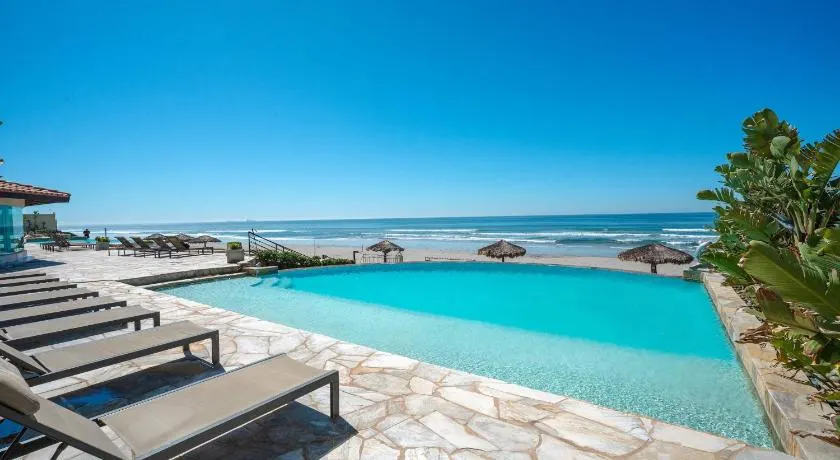 Mar y Sol 15th Floor 3BR 2 BA Condo with pool - Image 1