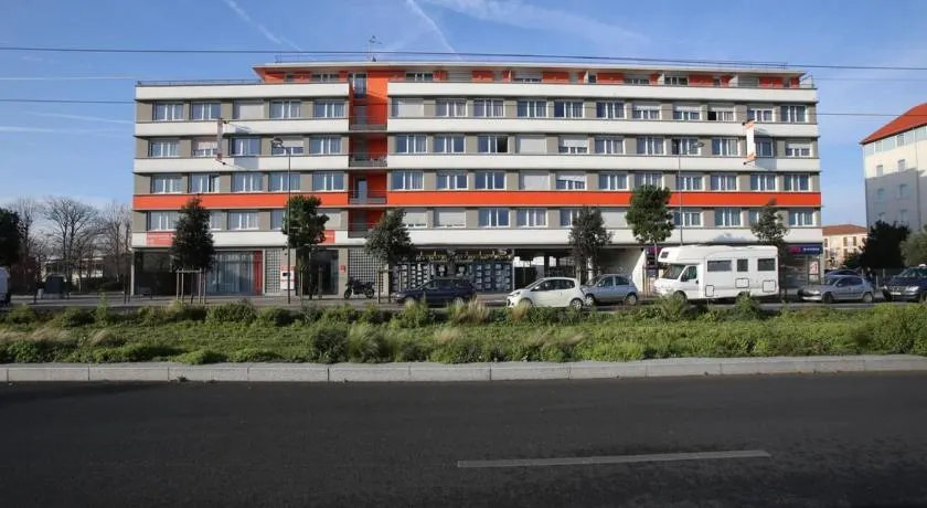 Comfort apartment near central Paris - Image 1