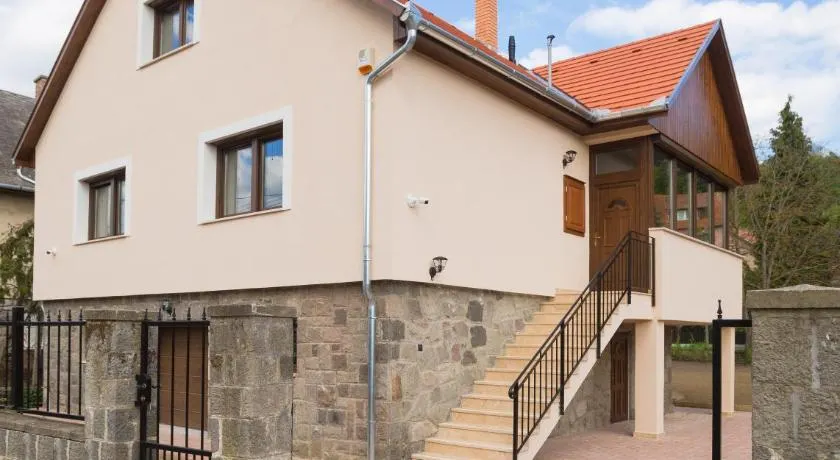 Harangvirág Apartmanház - Visegrád - Image 1