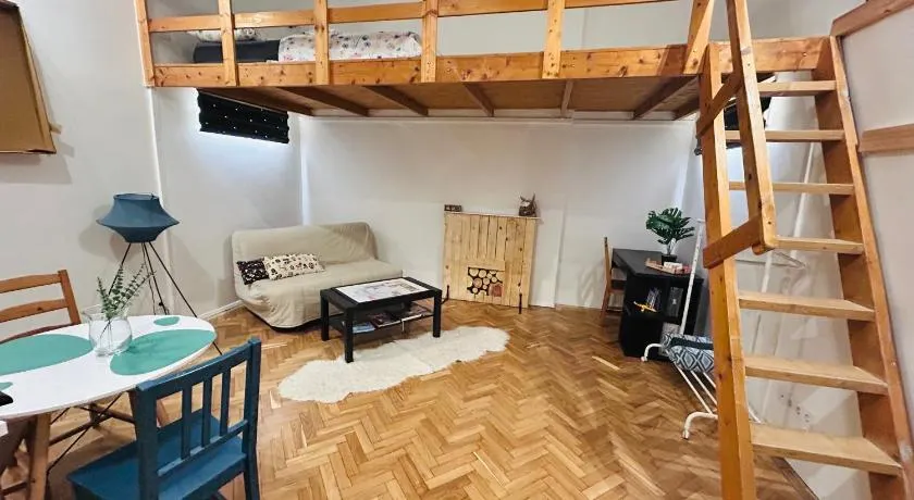 Cozy loft - Center on feet 15 min! Metro 3 min! - Image 1