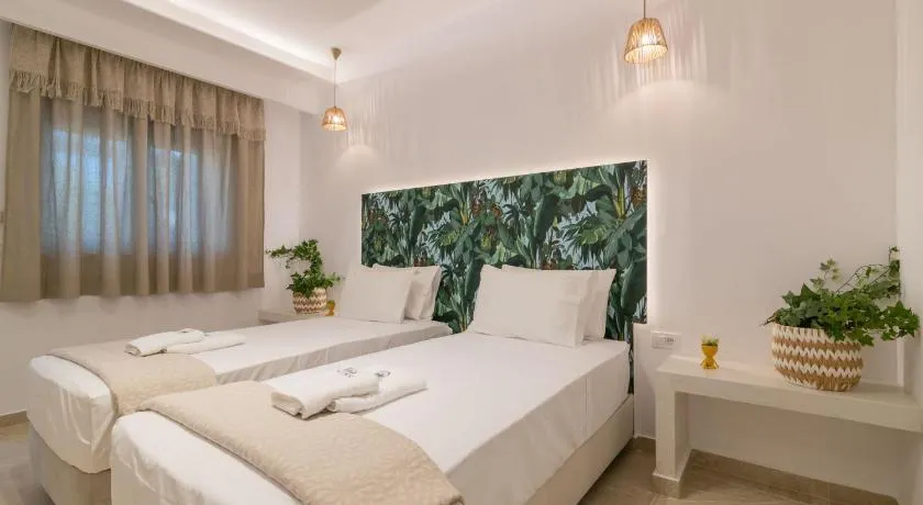 Suncourt Lux Rooms - Image 1