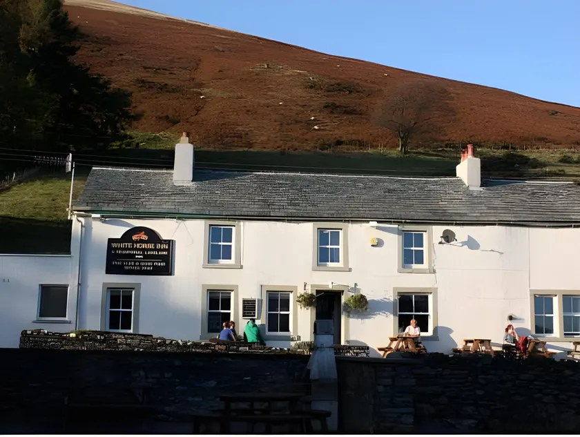 The White Horse Inn Bunkhouse - Image 1