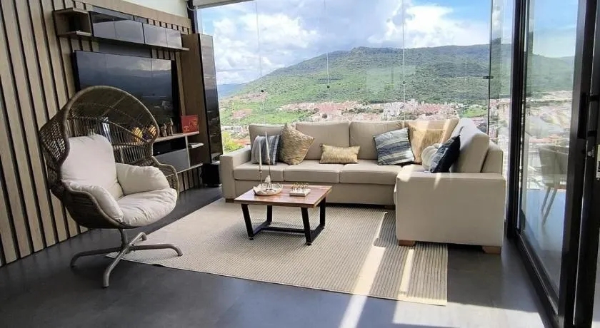 Robles Penthouse - Image 1