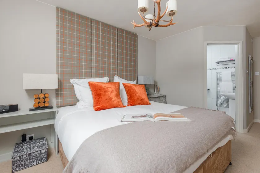 The Fox at Hurley - Delightful Property! - Image 1