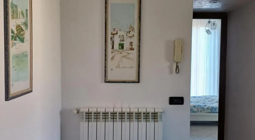 Pretty Little Apartment - Image 1