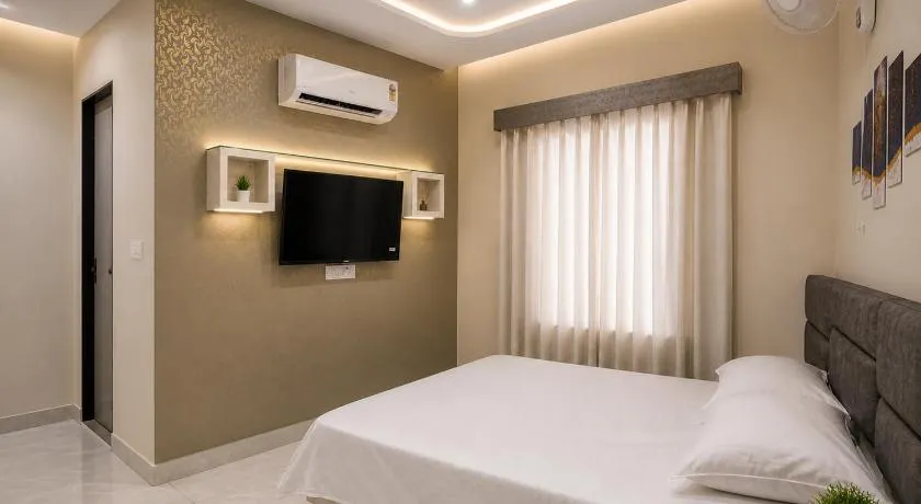 Manan Castle Hotel & Restaurant - Image 1