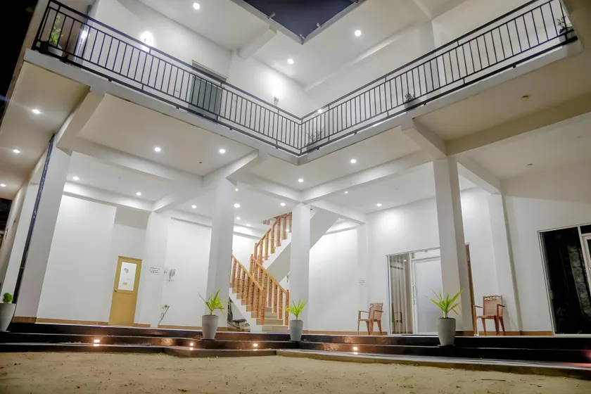 Araliya Lagoon Park Resort - Image 1