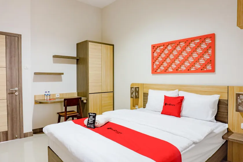 RedDoorz near Jogja City Mall 4 - Image 1