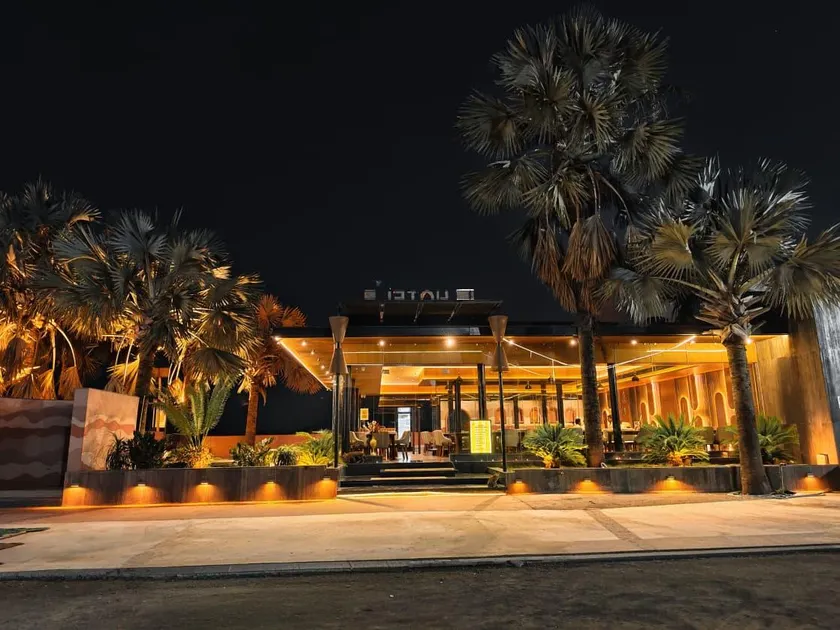 Hotel Chandan Inn - Image 1