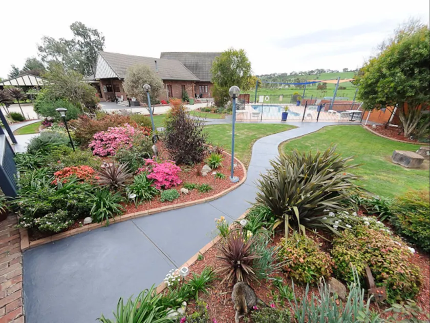 Greenvale Holiday Units Mansfield - Image 1