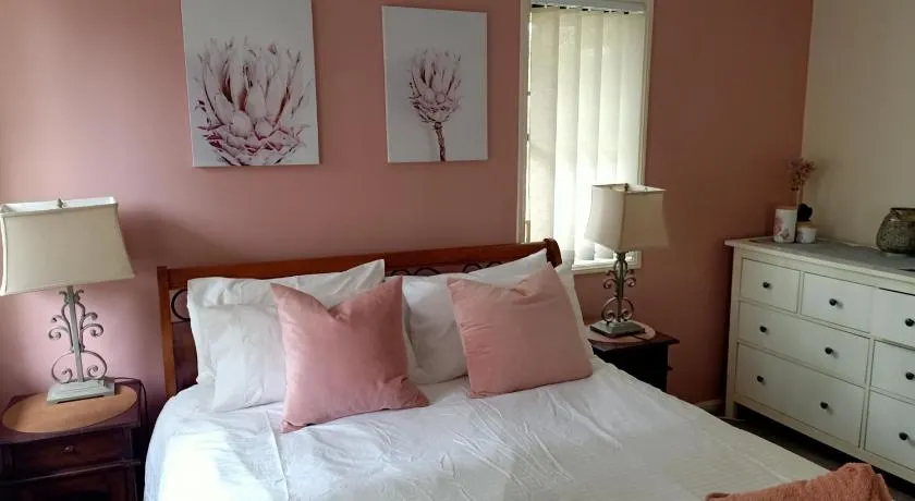 Tingalpa Townhouse Treat - Image 1
