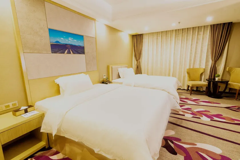 Boli Hotel - Image 1