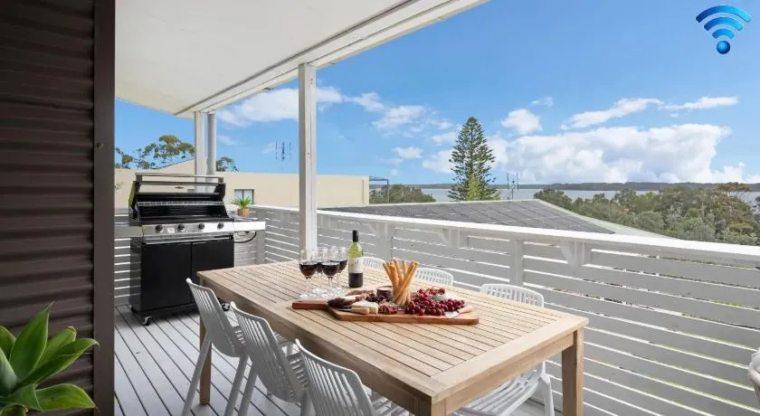 Lakeview Retreat - Image 1