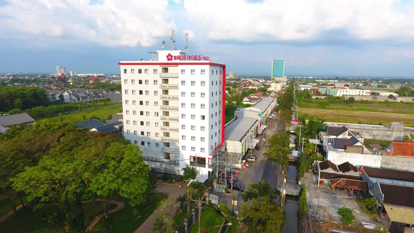 Brothers Inn Solo Baru - Image 1