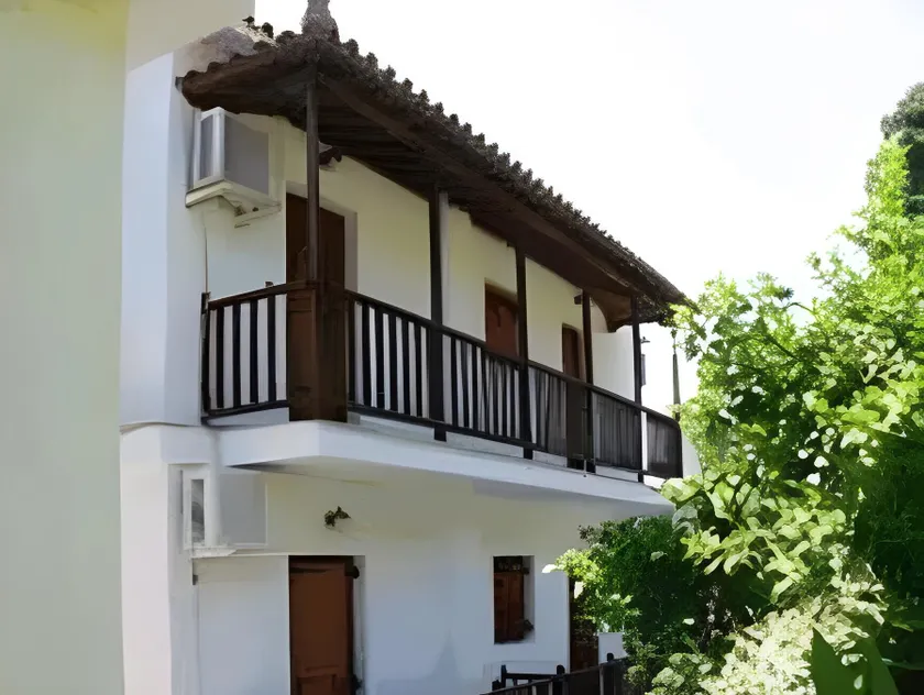 Olympion Apartments - Image 1