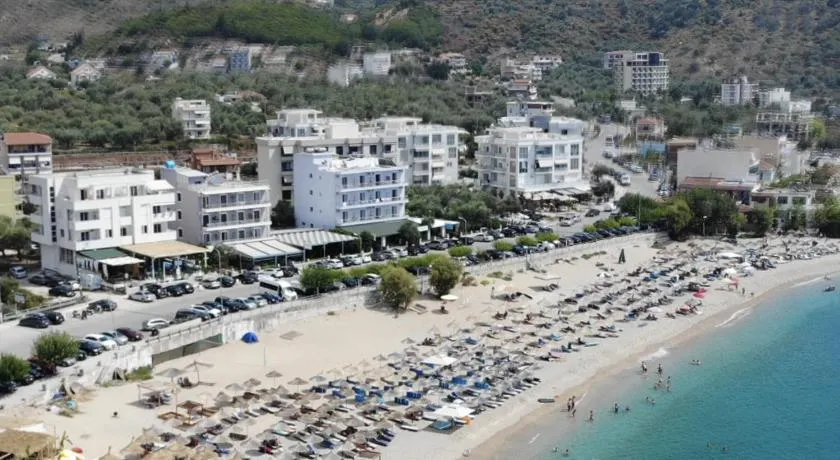 Hotel Prinos - Image 1