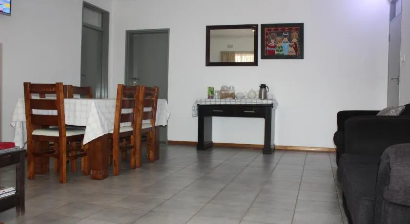 Strand Meadows B&B - Image 1