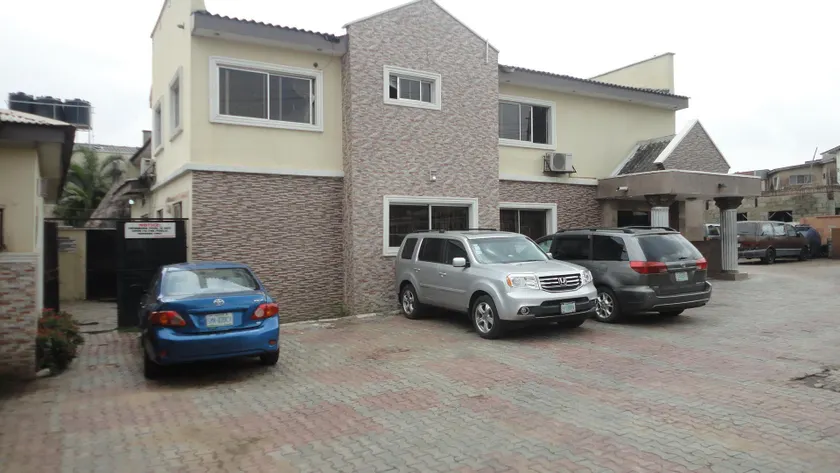 Labod Hotel - Image 1