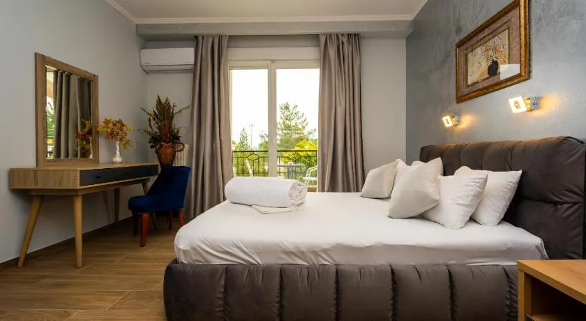 Hotel Epavlis - Image 1