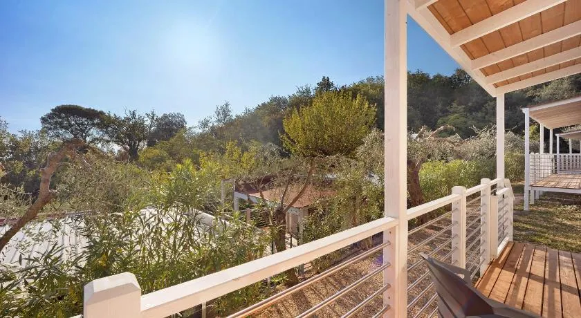 \"Mobile Home Next 229\" avec piscine, jardin et Wi-Fi - Image 1