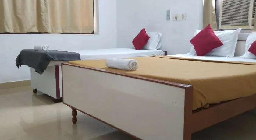 Rajkumar GuestHouse - Image 1