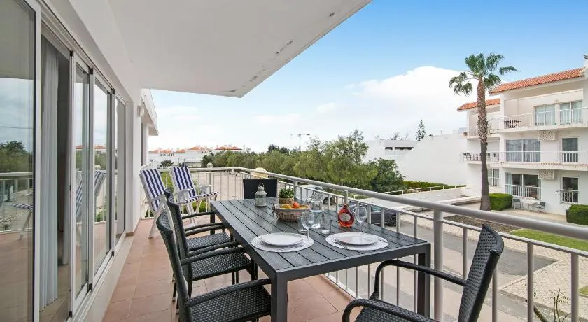 Costa Cabanas 68 - Image 1