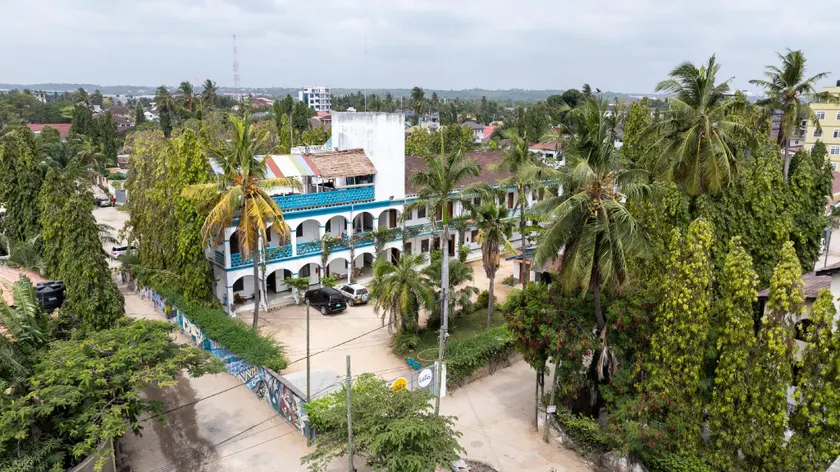 Cefa Hostel - Image 1