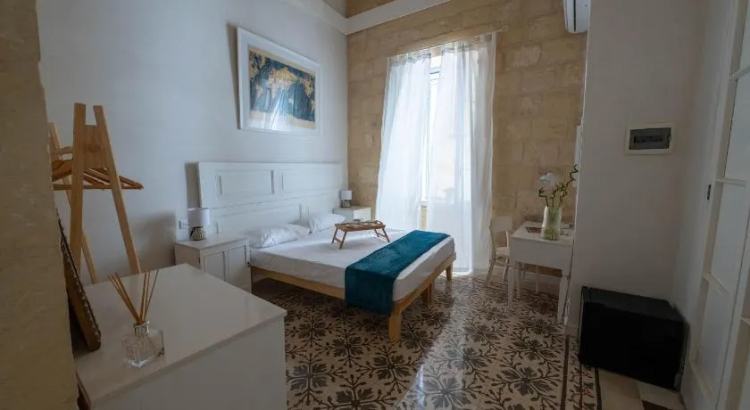 Blue House 9 Rooms & Breakfast - Image 1