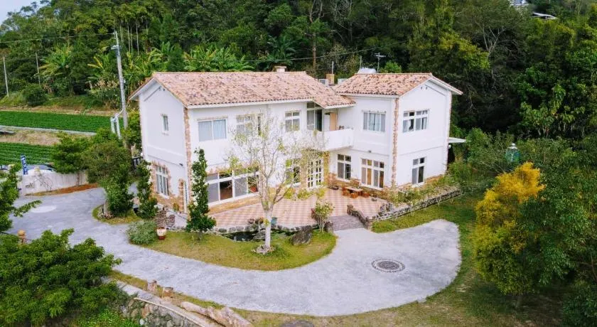 The house behind stream - Image 1