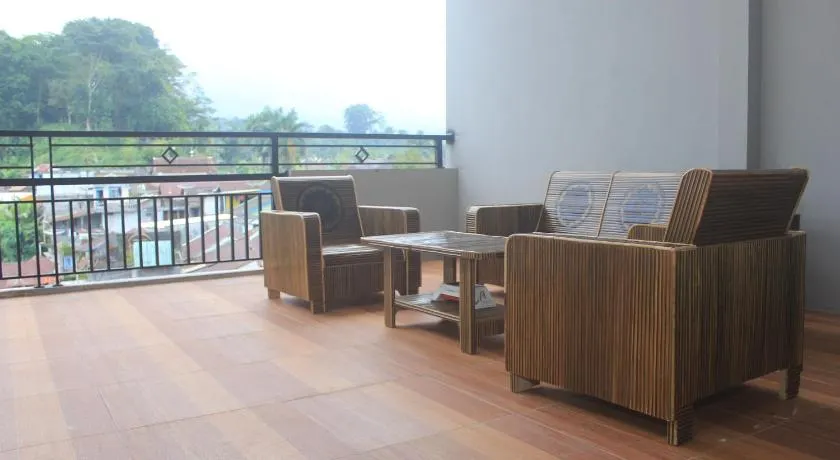 Aurora Guest House - Image 1