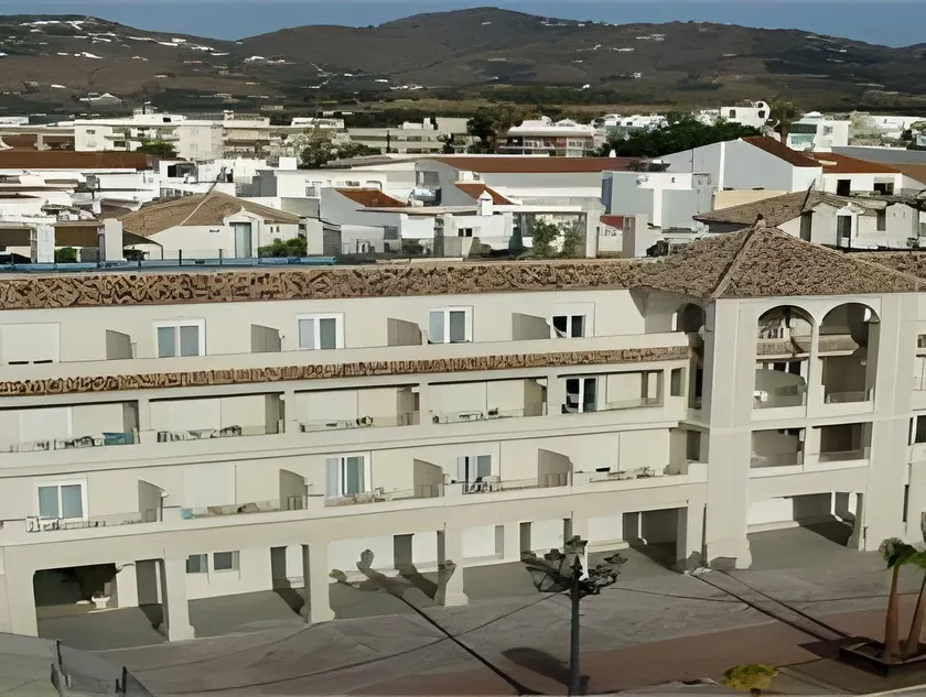 Mena Plaza - Image 1
