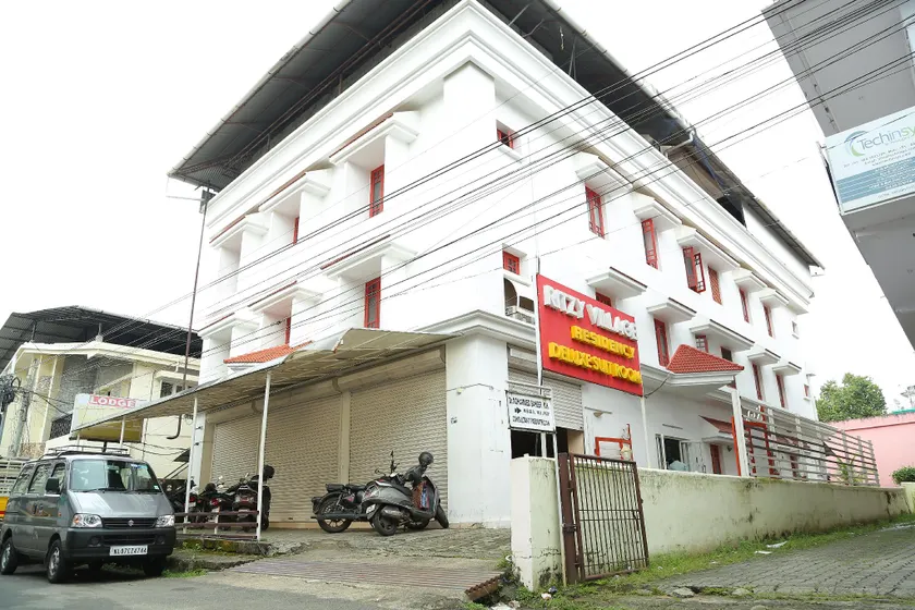 Hotel Ritzy Village  - Image 1