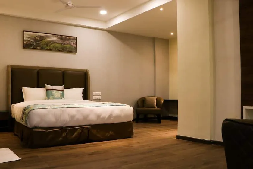 The Platinum Boutique Inn Hotel - Image 1