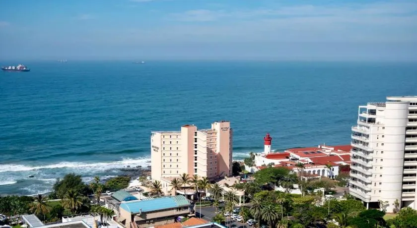 Beachfront Suite Ocean-View Balcony 300Mb Fibre - Image 1