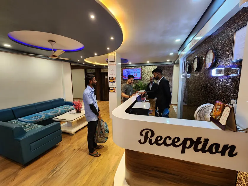 HOTEL SAI RESIDENCY - Image 1