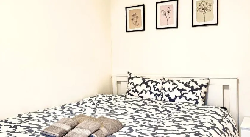 Cozy Private ROOM with Balcony, 10mins to Helsinki center, Free parking - Image 1