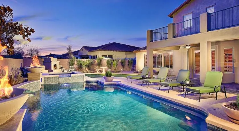Prime Location, Heated Pool, Hot Tub, Fire Pit, Bbq, More - Image 1