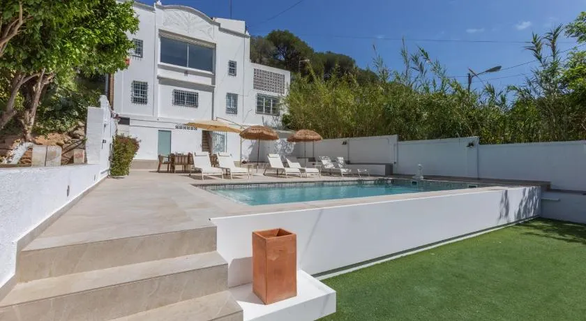 CASA CANYET con piscina a un paso de Barcelona y la playa - Image 1