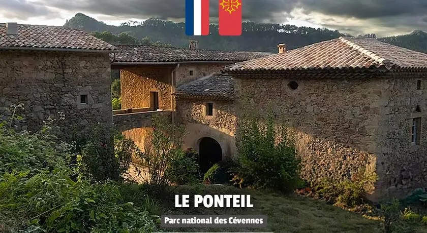 Mas historique du XVe Cevennes - Piscine & Parc - Image 1