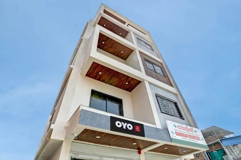 Hotel O highway blues - Image 1