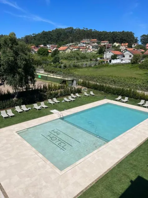 Hotel H4 Cangas 3 Superior - Image 1