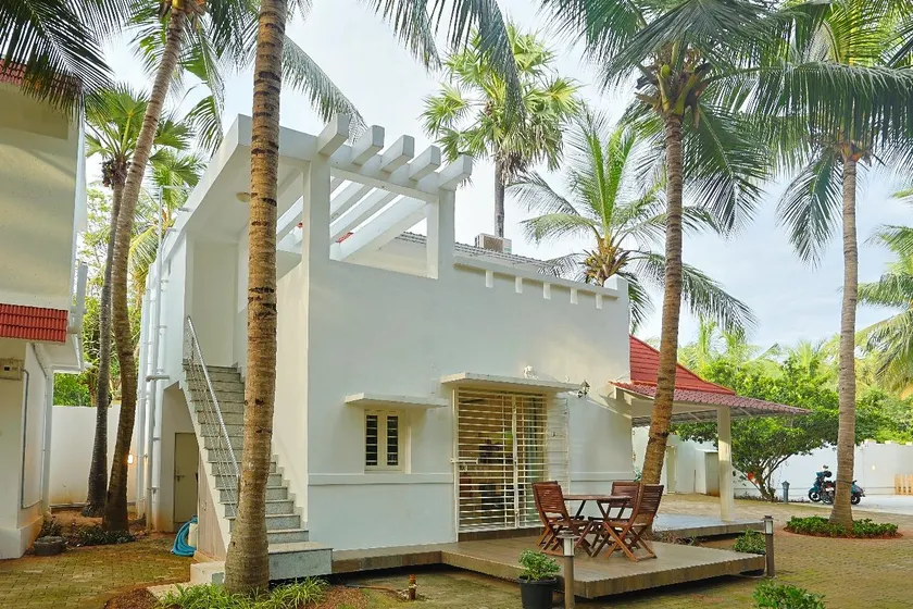Kamar Grove Resort - Image 1