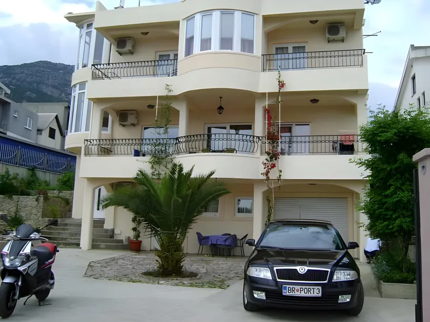 Apartments Grabovica - Image 1