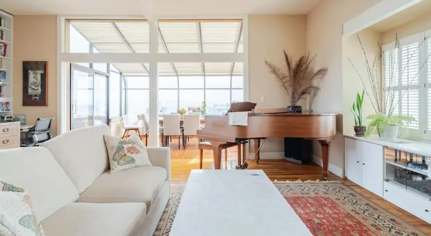 Dreamy 3-Story House : Sunroom + City Skyline View - Image 1