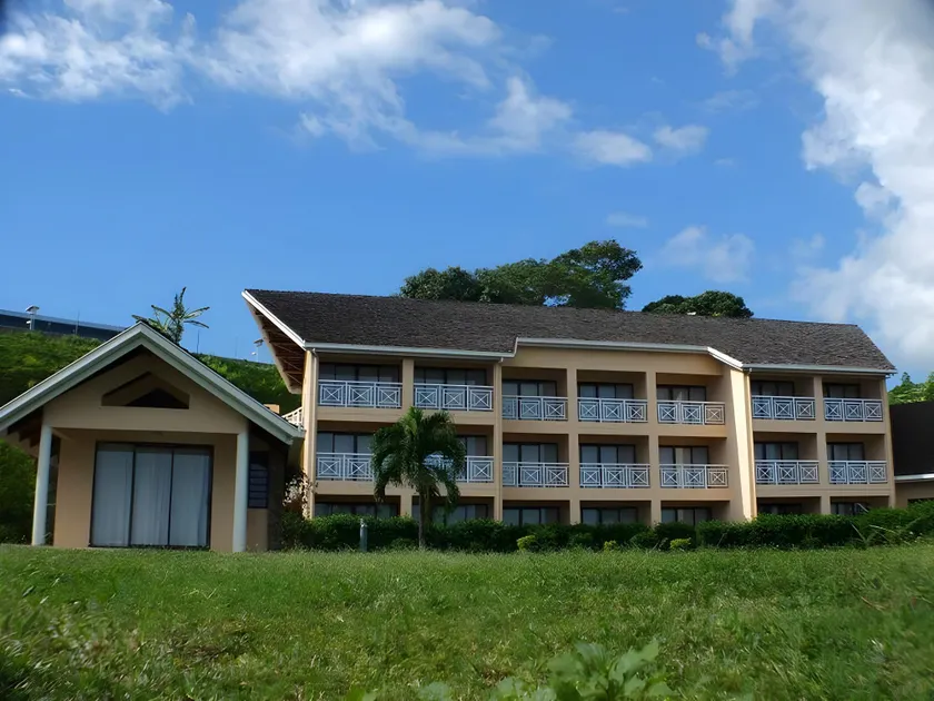 Tiki Hotel Hospitality School of Tahiti - Image 1