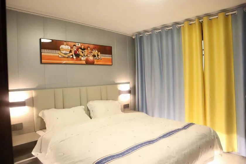 Zebra Select Audio-Visual E-sports Hotel (Linshu Commercial Pedestrian Street Branch) - Image 1