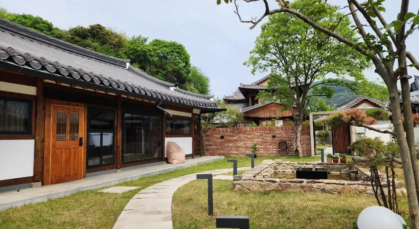 전주한옥마을 자하연해랑 - Image 1