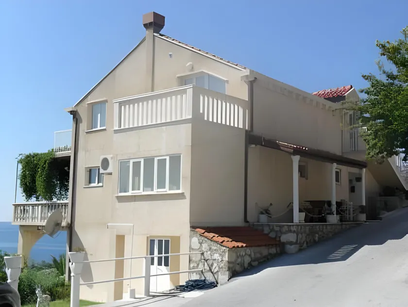 Apartments Lira - Image 1