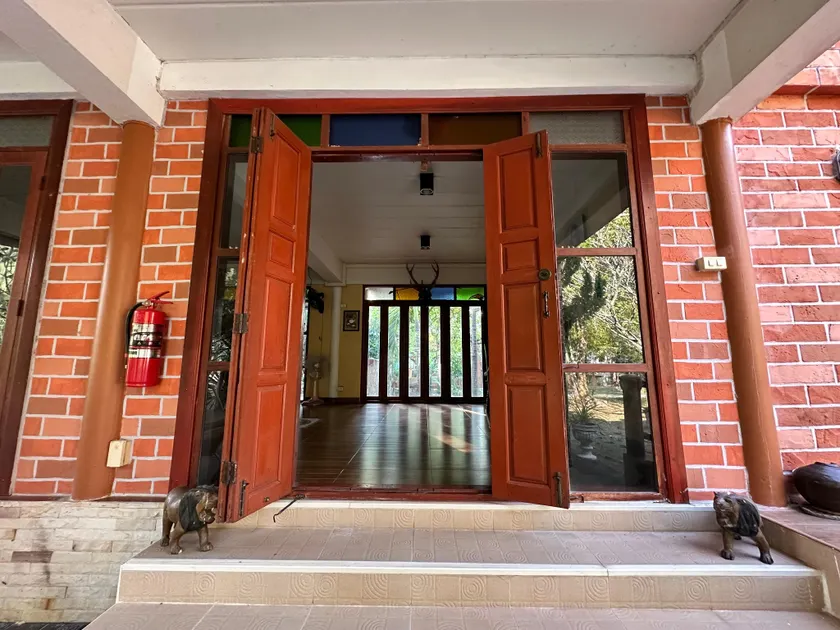 Long Maa Doo Resort - Image 1